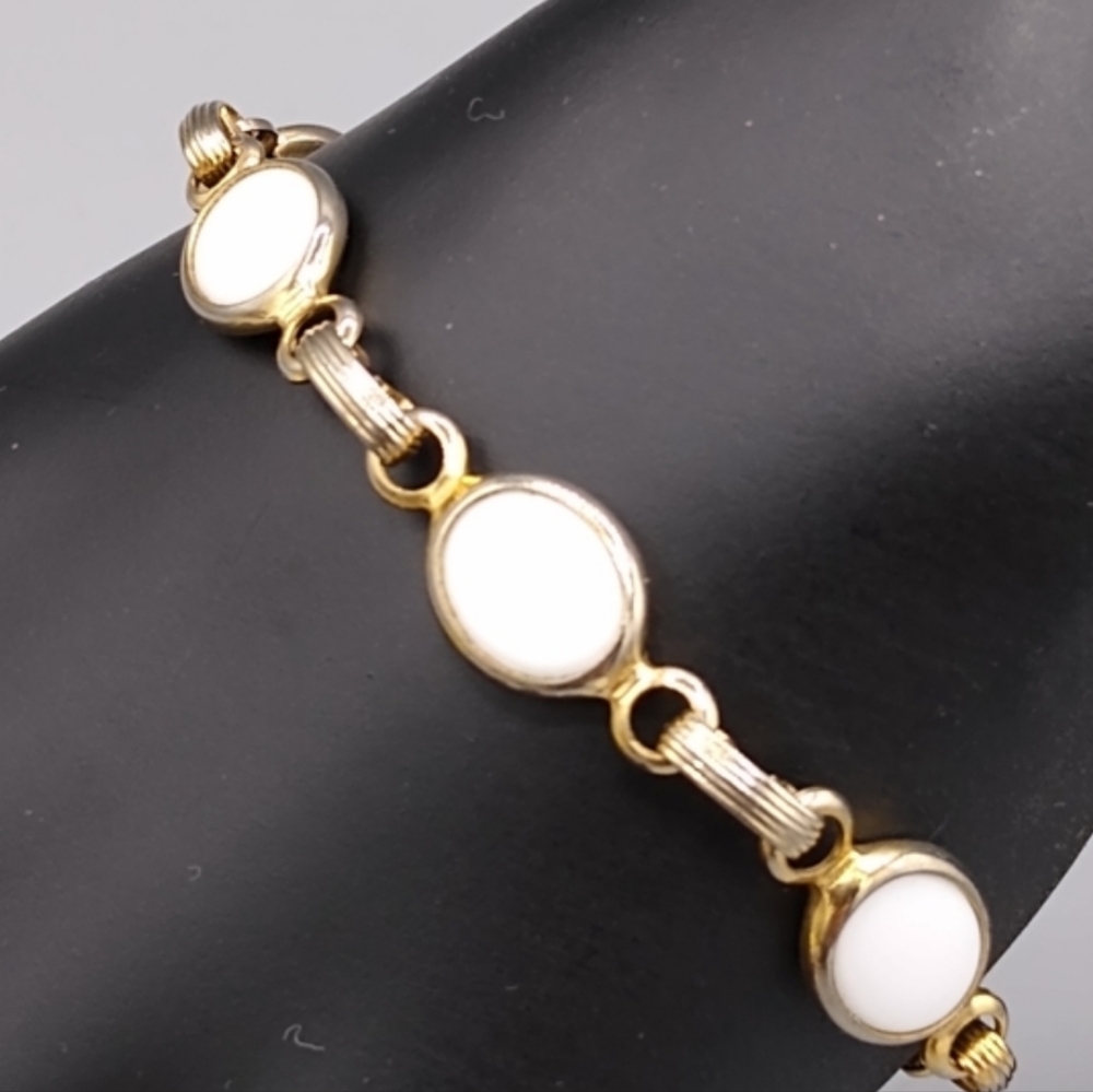 Vtg Emmons Milk Glass Bezel Link Bracelet